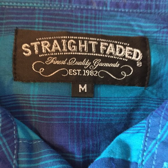 ❤️4/$20 Short sleeved top - Picture 7 of 7